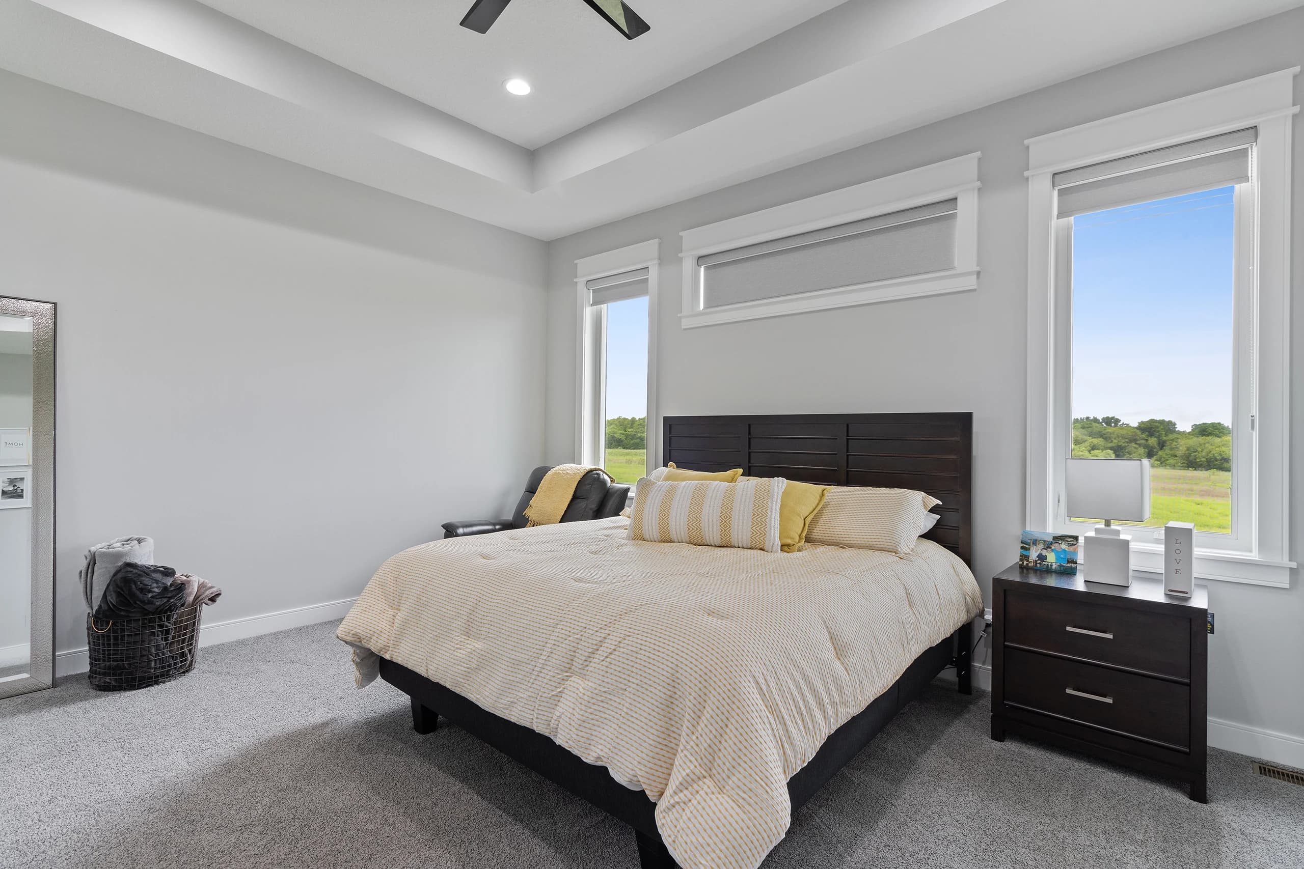 16200 Walnut Meadows — interior detail