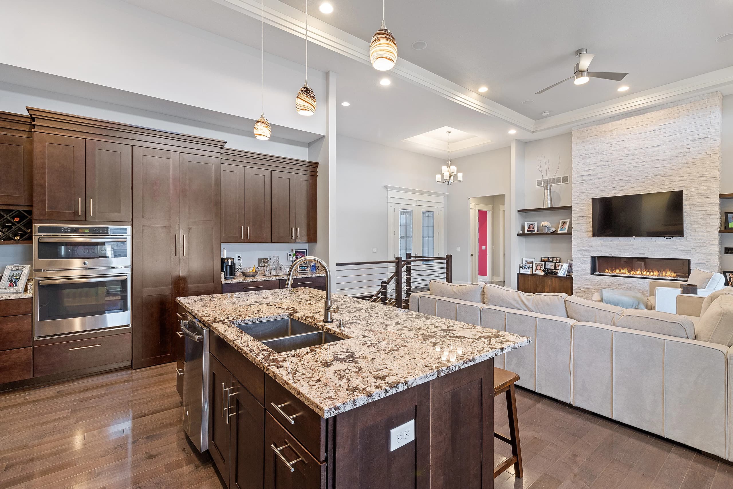 4711 153rd Ct — kitchen view 3