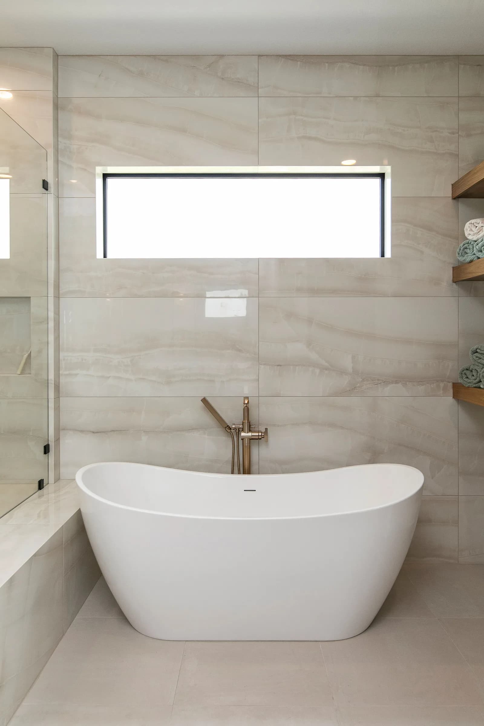 Forest Pointe — soaking tub beneath the window